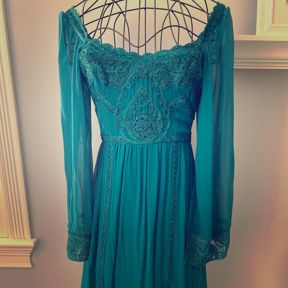 Sue Wong size 6 blue green lined dress